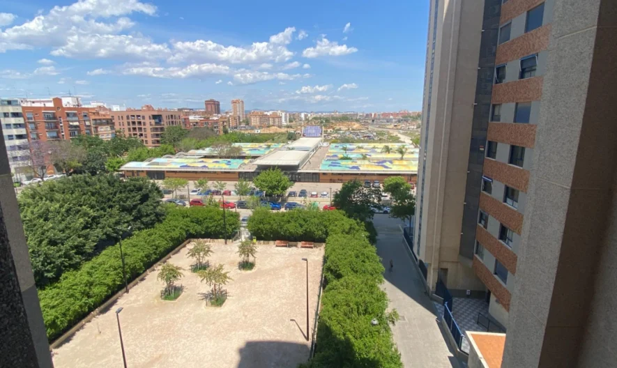 Apartment in Valencia (2 bedrooms, 1 bathroom) - - snimka 1 - Imoti Premier