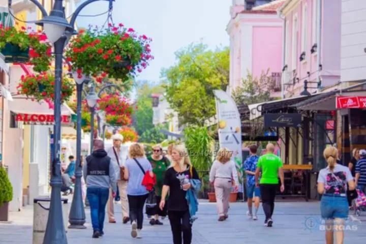 Ателие в сърцето на Бургас -  - снимка 7 - Имоти Премиер