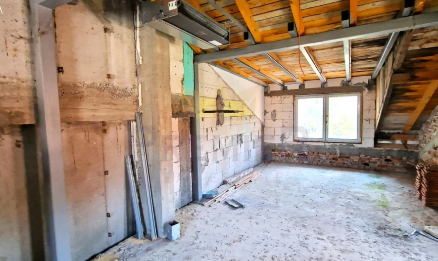 Атрактивен хотел за инвестиция в гр. Белово -  - снимка 15 - Имоти Премиер