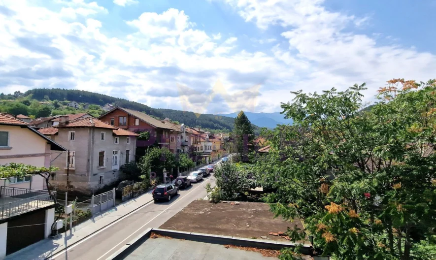 Атрактивен хотел за инвестиция в гр. Белово -  - снимка 3 - Имоти Премиер