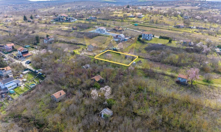 Атрактивен парцел с отлична локация -  - снимка 5 - Имоти Премиер