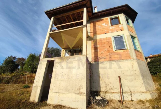 Агенция за недвижими имоти - Имоти Премиер - имот - 806889, Цена: 200000 EUR