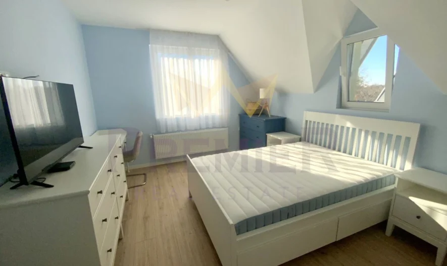 Beautiful house with an excellent location near St. George Park – city of Dobrich! -  - snimka 10 - Imoti Premier