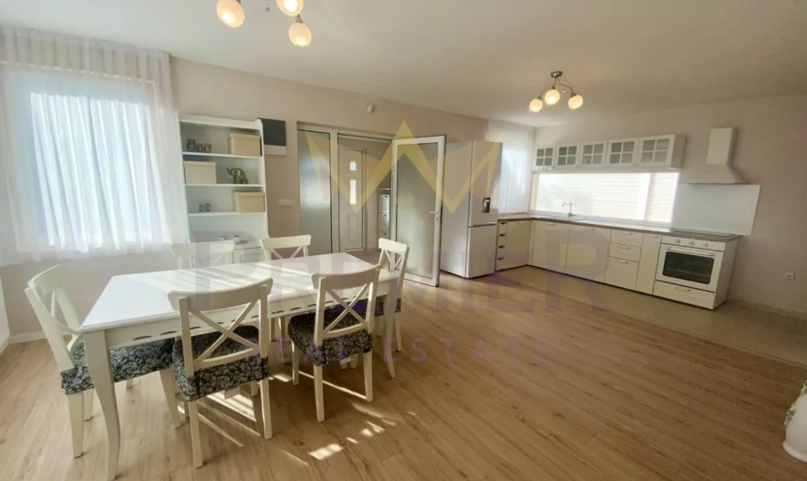 Beautiful house with an excellent location near St. George Park – city of Dobrich! -  - snimka 3 - Imoti Premier