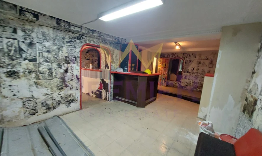 БИЗНЕС ПОМЕЩЕНИЕ В ИДЕАЛЕН ЦЕНТЪР – ВАРНА -  - снимка 3 - Имоти Премиер