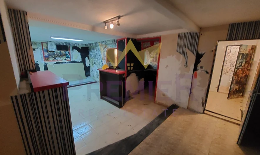 БИЗНЕС ПОМЕЩЕНИЕ В ИДЕАЛЕН ЦЕНТЪР – ВАРНА -  - снимка 5 - Имоти Премиер