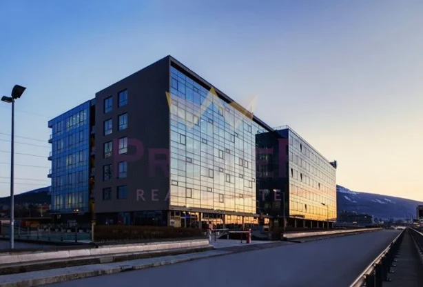 Агенция за недвижими имоти - Имоти Премиер - имот - 1093833, Цена: 34800000 EUR