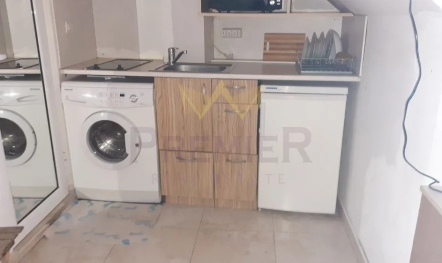 БОКСОНИЕРА КОЛХОЗЕН ПАЗАР -  - снимка 2 - Имоти Премиер