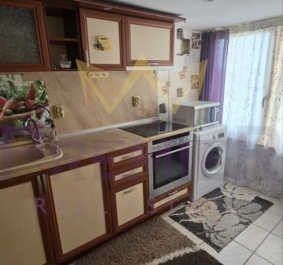 Боровец-Север 3-Етажна с Панорамна гледка - - снимка 7 - Имоти Премиер