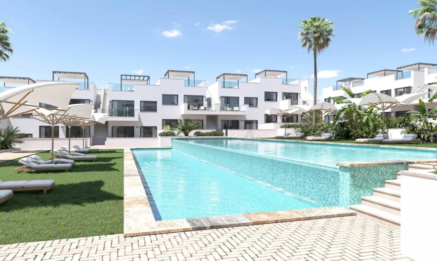 Бунгало в Torrevieja, Alicante (2 спални, 2 бани) - - снимка 1 - Имоти Премиер