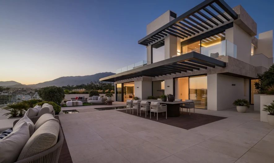Bungalow in Estepona, Malaga (3 bedrooms, 4 bathrooms) - - snimka 1 - Imoti Premier