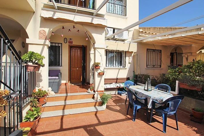 Bungalow in Guardamar del Segura, Alicante (2 bedrooms, 1 bathroom) -  - snimka 1 - Imoti Premier