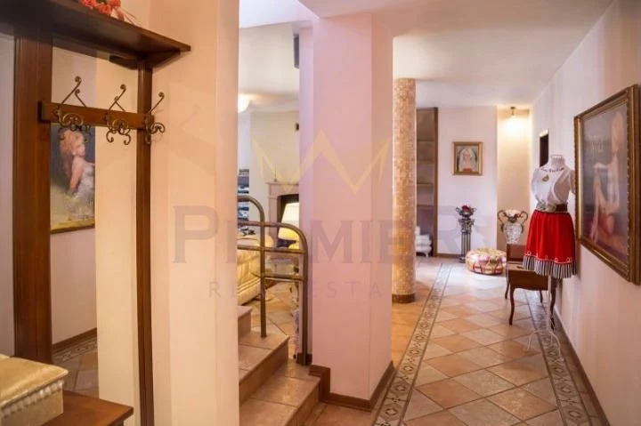 Агенция за недвижими имоти - Имоти Премиер - имот - 952977, Цена: 570000 EUR