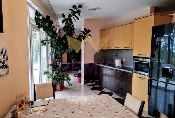 Агенция за недвижими имоти - Имоти Премиер - имот - 870024, Цена: 220000 EUR