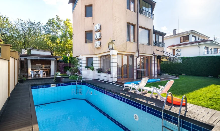 Частен дом в м-т Зеленика със страхотна ПАНОРАМА. -  - снимка 15 - Имоти Премиер