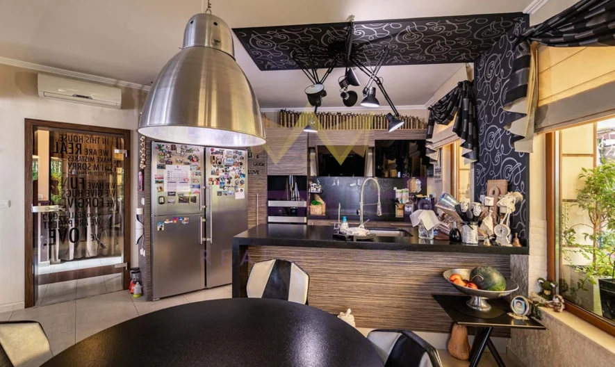 Частен дом в м-т Зеленика със страхотна ПАНОРАМА. -  - снимка 4 - Имоти Премиер