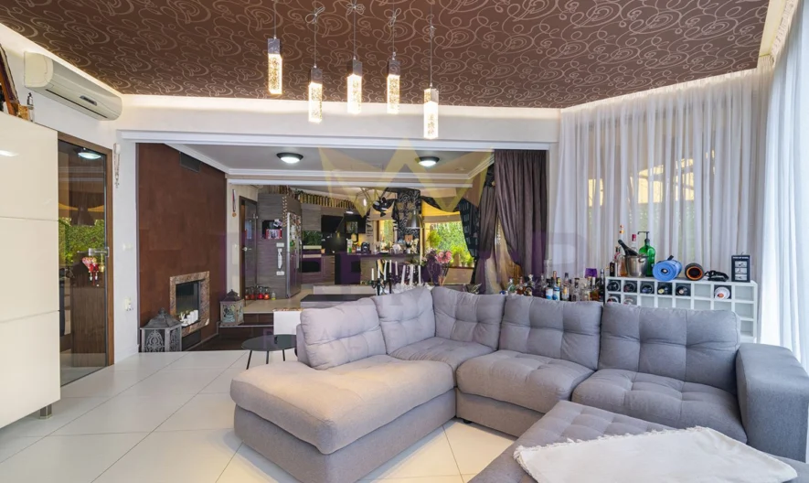 Частен дом в м-т Зеленика със страхотна ПАНОРАМА. -  - снимка 8 - Имоти Премиер