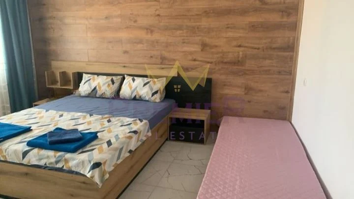 Четири етажна къща в гр. Китен - - снимка 1 - Имоти Премиер