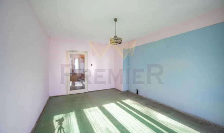 Четири отделни стаи ж.к Славейков - - снимка 1 - Имоти Премиер