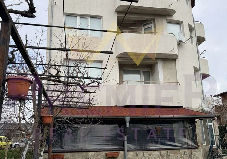 Четириетажна къща с хотелски апартаменти – Приморско, до аквапарка - - снимка 1 - Имоти Премиер