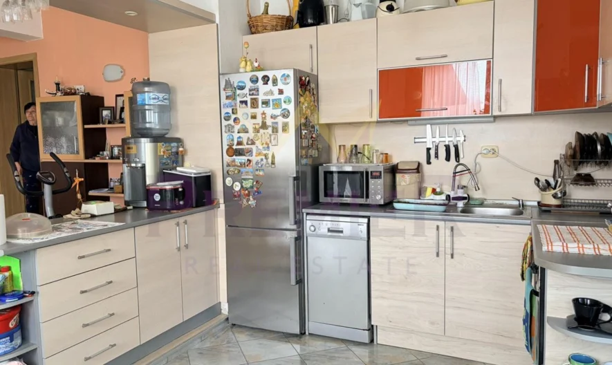 Четириетажна къща с хотелски апартаменти – Приморско, до аквапарка - - снимка 6 - Имоти Премиер