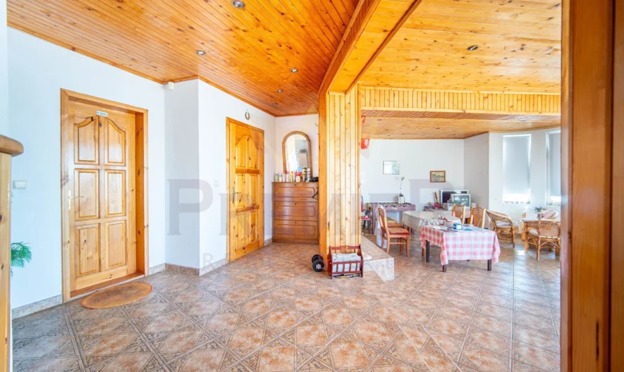 ЧЕТИРИЕТАЖНА КЪЩА С МОРСКА ПАНОРАМА -  - снимка 2 - Имоти Премиер