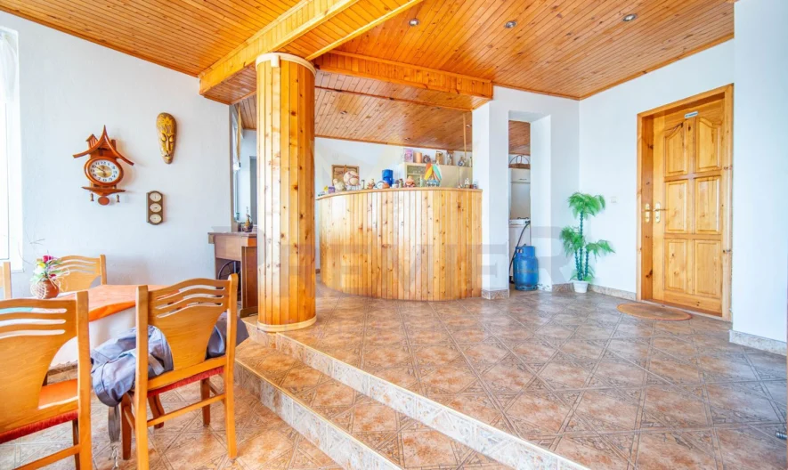 ЧЕТИРИЕТАЖНА КЪЩА С МОРСКА ПАНОРАМА -  - снимка 3 - Имоти Премиер