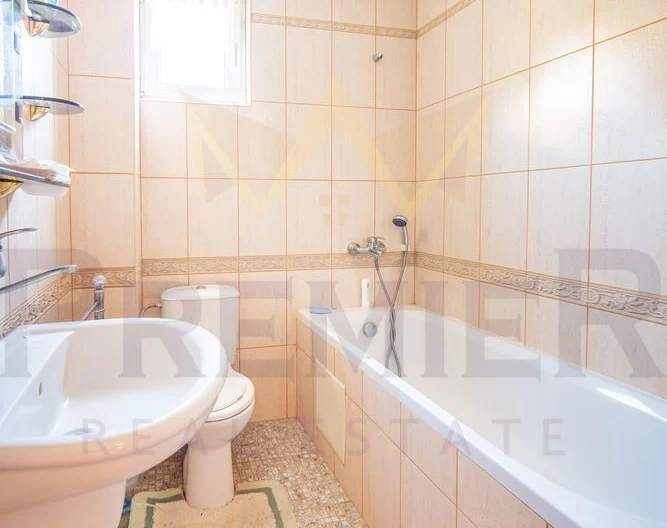 ЧЕТИРИЕТАЖНА КЪЩА С МОРСКА ПАНОРАМА -  - снимка 6 - Имоти Премиер