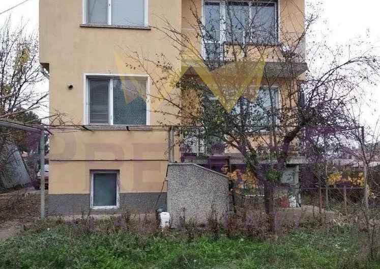 Четириетажна къща в с. Генерал Тошево -  - снимка 1 - Имоти Премиер