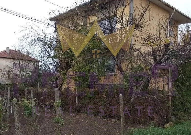 Четириетажна къща в с. Генерал Тошево -  - снимка 2 - Имоти Премиер