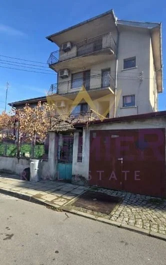 Четириетажна ремонтирана къща в Средец -  - снимка 9 - Имоти Премиер