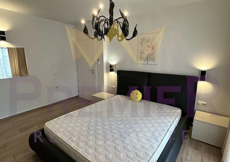 ЧЕТИРИСТАЕН АПАРТАМЕНТ, ИДЕАЛЕН ЦЕНТЪР -  - снимка 11 - Имоти Премиер