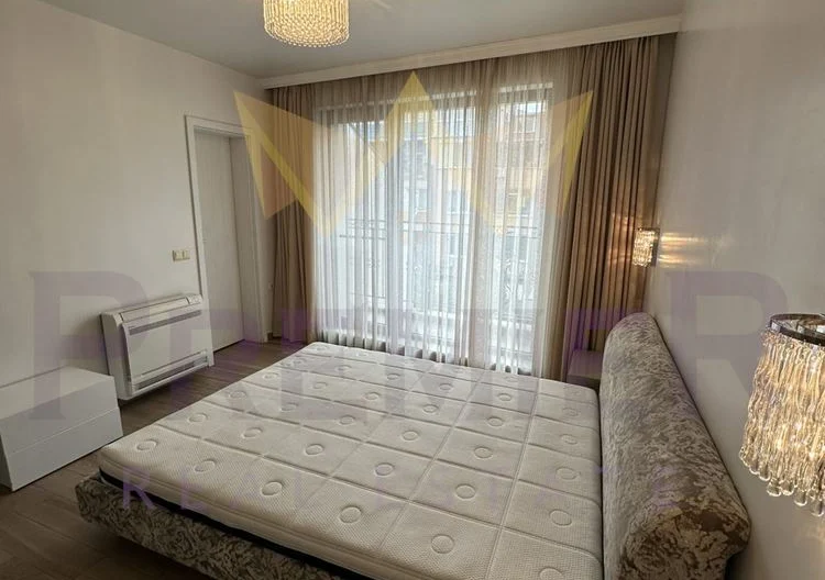 ЧЕТИРИСТАЕН АПАРТАМЕНТ, ИДЕАЛЕН ЦЕНТЪР -  - снимка 18 - Имоти Премиер