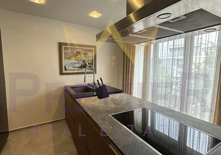 ЧЕТИРИСТАЕН АПАРТАМЕНТ, ИДЕАЛЕН ЦЕНТЪР -  - снимка 3 - Имоти Премиер