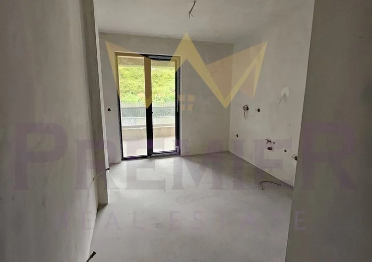 Четиристаен апартамент кв.Бояна -  - снимка 4 - Имоти Премиер