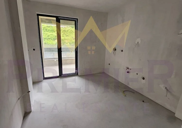 Четиристаен апартамент кв.Бояна -  - снимка 5 - Имоти Премиер