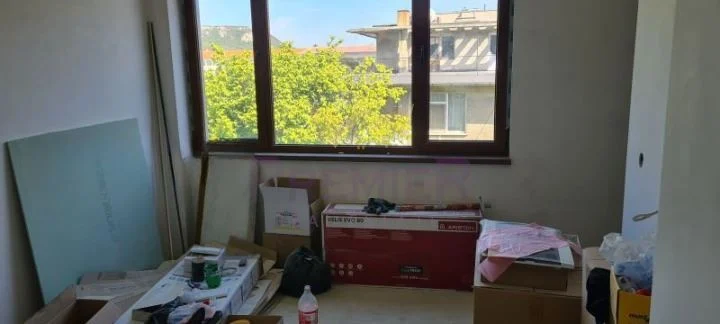 Четиристаен Апартамент в град Провадия - - снимка 12 - Имоти Премиер