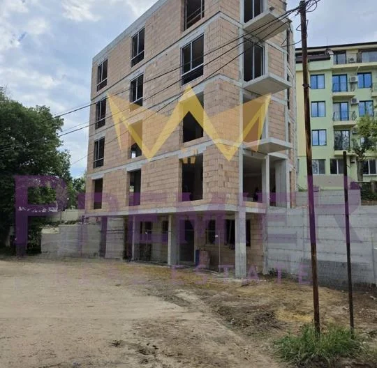 Четиристаен апартамент в к.к Чайка /м-т Кабакум/ - - снимка 3 - Имоти Премиер