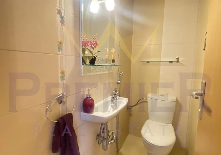 Четиристаен апартамент в кв. Борово -  - снимка 13 - Имоти Премиер