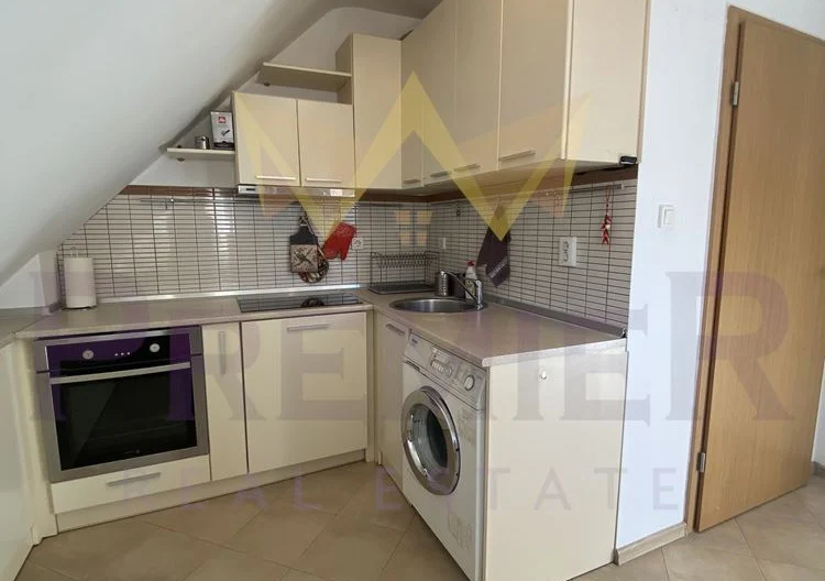 Четиристаен апартамент в кв. Борово -  - снимка 14 - Имоти Премиер