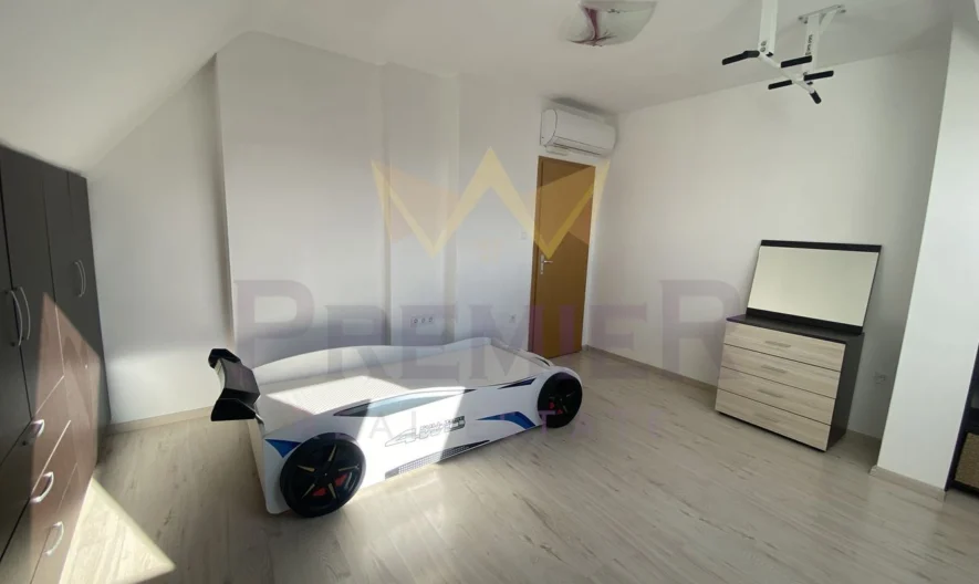 Четиристаен апартамент в кв. Борово -  - снимка 7 - Имоти Премиер