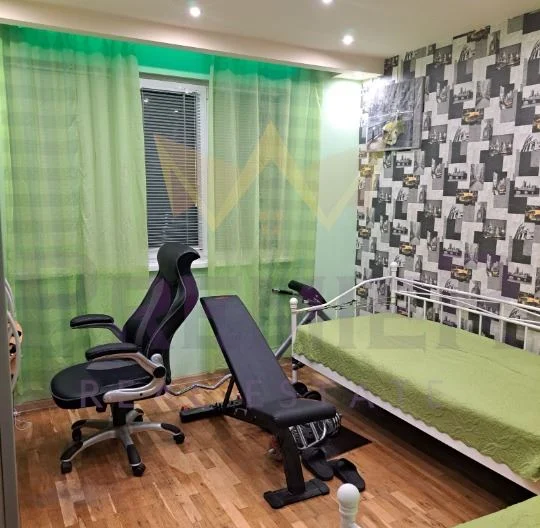 Четиристаен апартамент в кв. Възраждане 1, гр. Варна -  - снимка 10 - Имоти Премиер