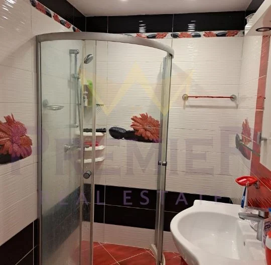 Четиристаен апартамент в кв. Възраждане 1, гр. Варна -  - снимка 11 - Имоти Премиер