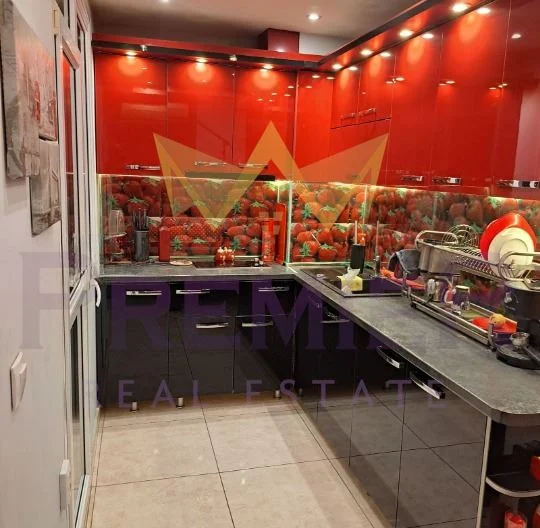 Четиристаен апартамент в кв. Възраждане 1, гр. Варна -  - снимка 5 - Имоти Премиер