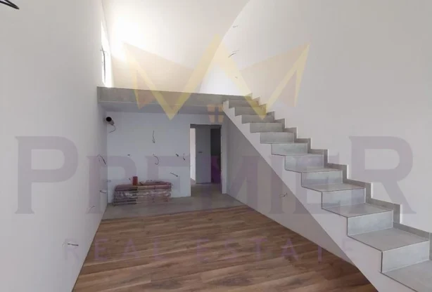 Обява за имот 1092050, Площ: 140 м<sup>2</sup>, Цена: 180000 EUR - Четиристайни апартаменти Варна