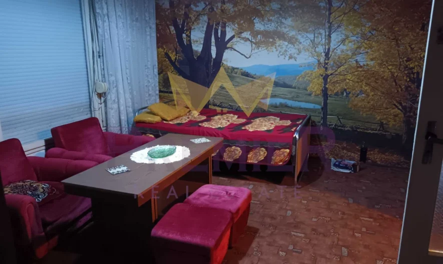 Четиристаен апартамент в кв.Прослав -  - снимка 1 - Имоти Премиер