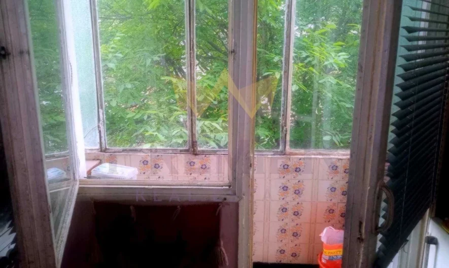 Четиристаен апартамент в кв.Прослав -  - снимка 11 - Имоти Премиер