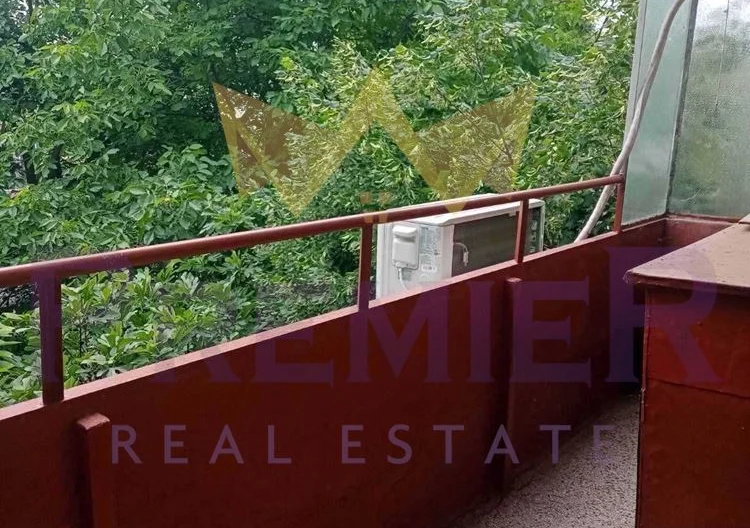 Четиристаен апартамент в кв.Прослав -  - снимка 12 - Имоти Премиер