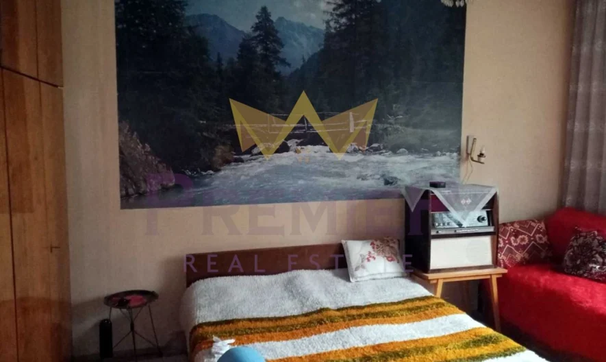 Четиристаен апартамент в кв.Прослав -  - снимка 2 - Имоти Премиер