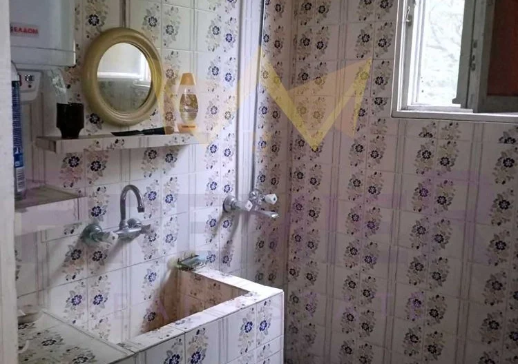 Четиристаен апартамент в кв.Прослав -  - снимка 7 - Имоти Премиер